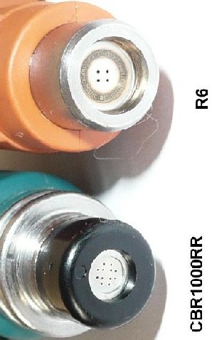 Duesen_R6_CBR1000_Detail_Klein.JPG